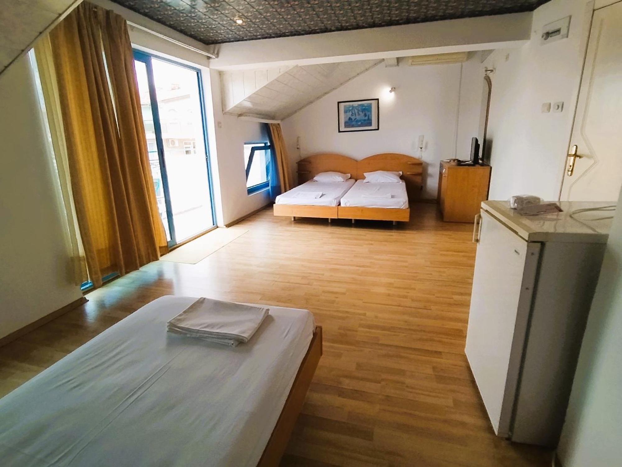 Lira Sto Apartments Πομόριε Εξωτερικό φωτογραφία