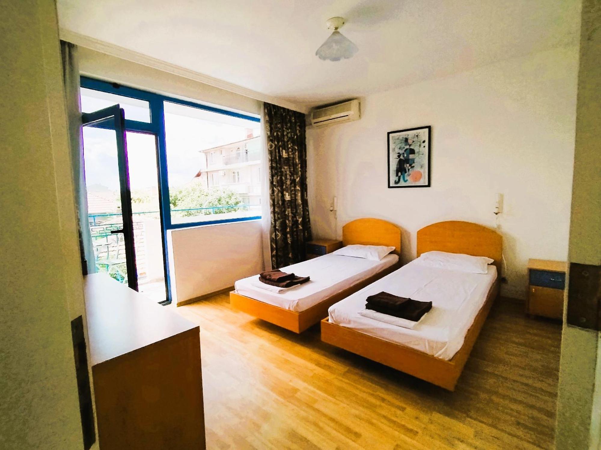 Lira Sto Apartments Πομόριε Εξωτερικό φωτογραφία