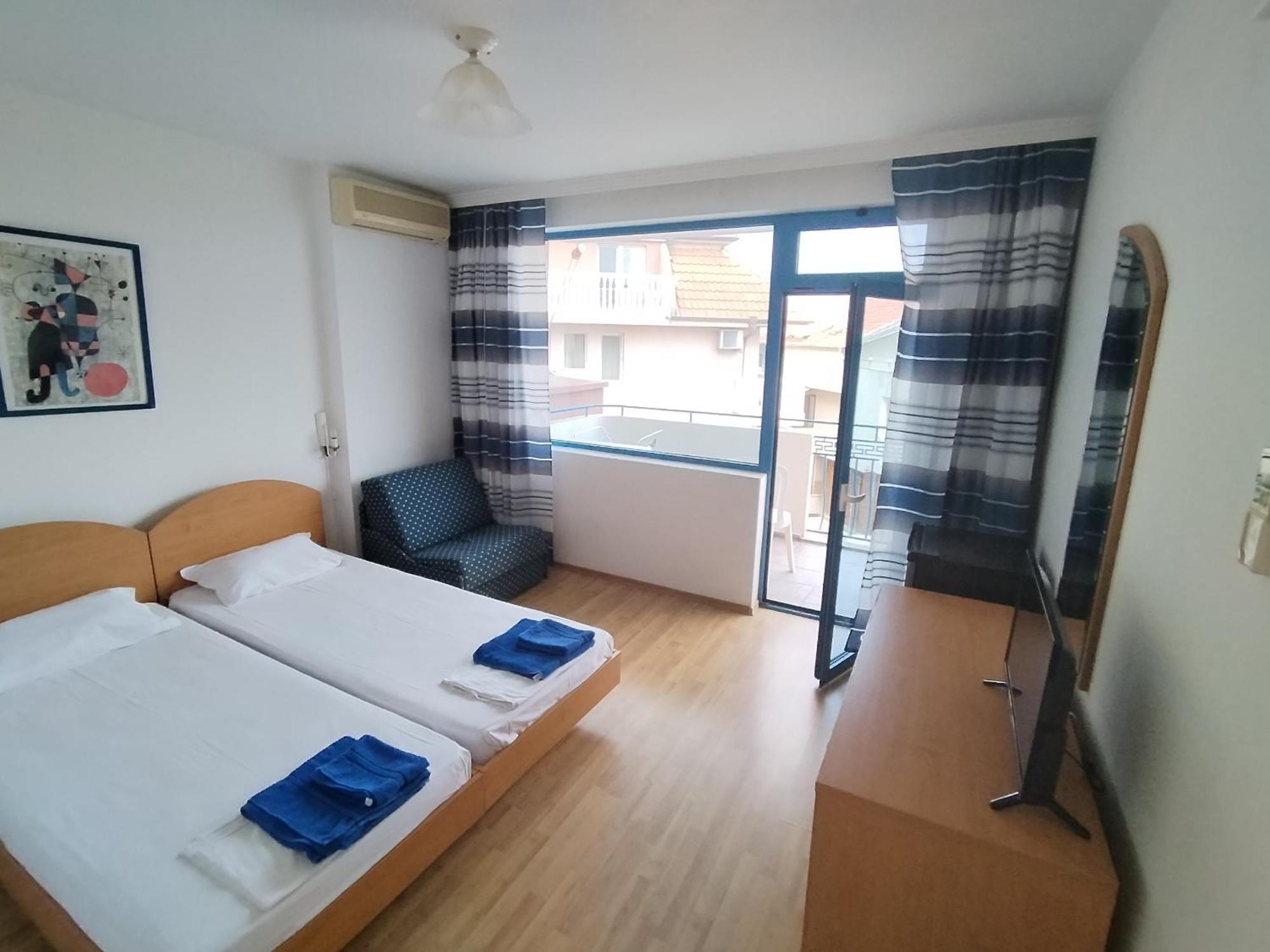 Lira Sto Apartments Πομόριε Εξωτερικό φωτογραφία