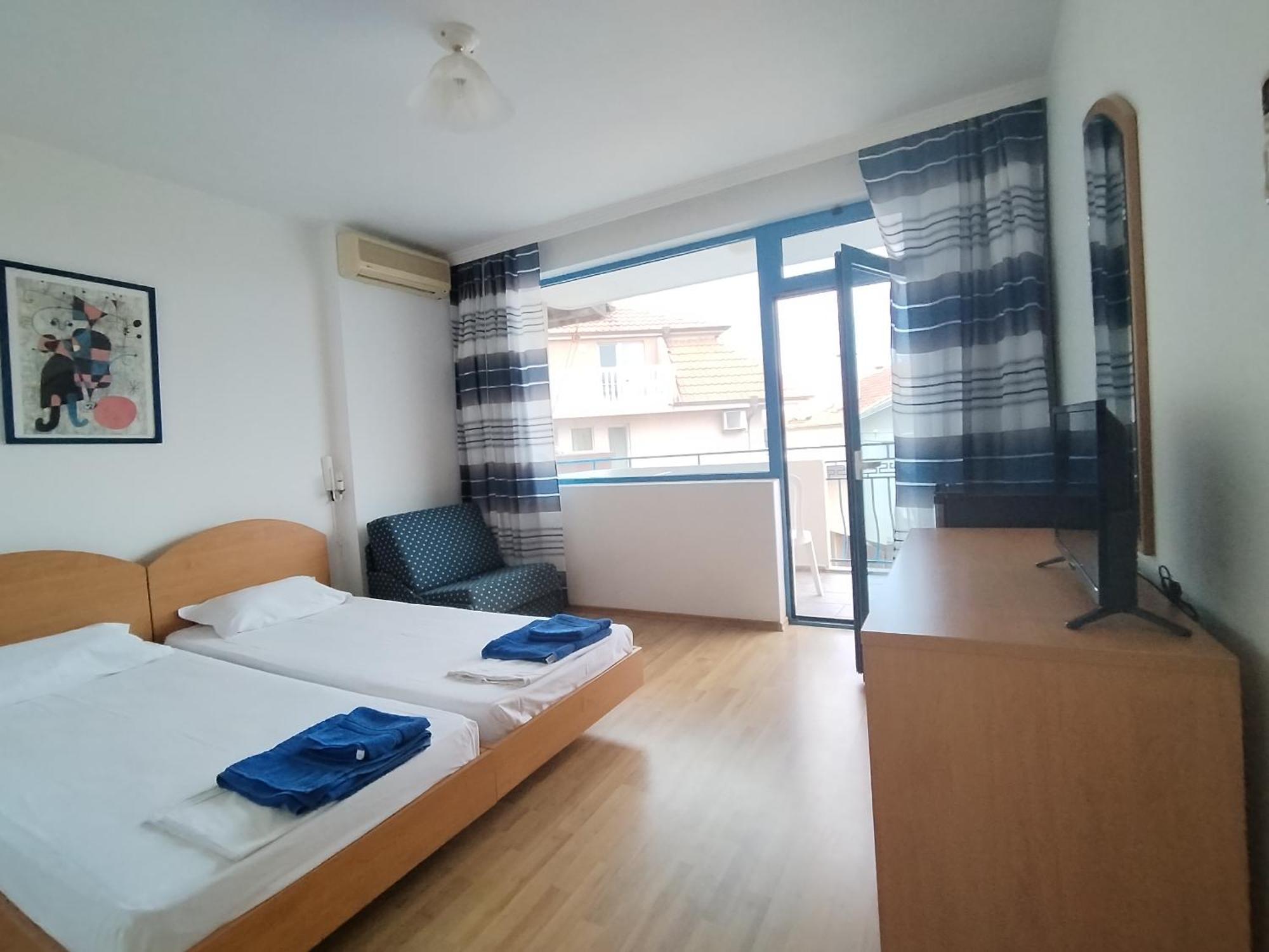 Lira Sto Apartments Πομόριε Εξωτερικό φωτογραφία