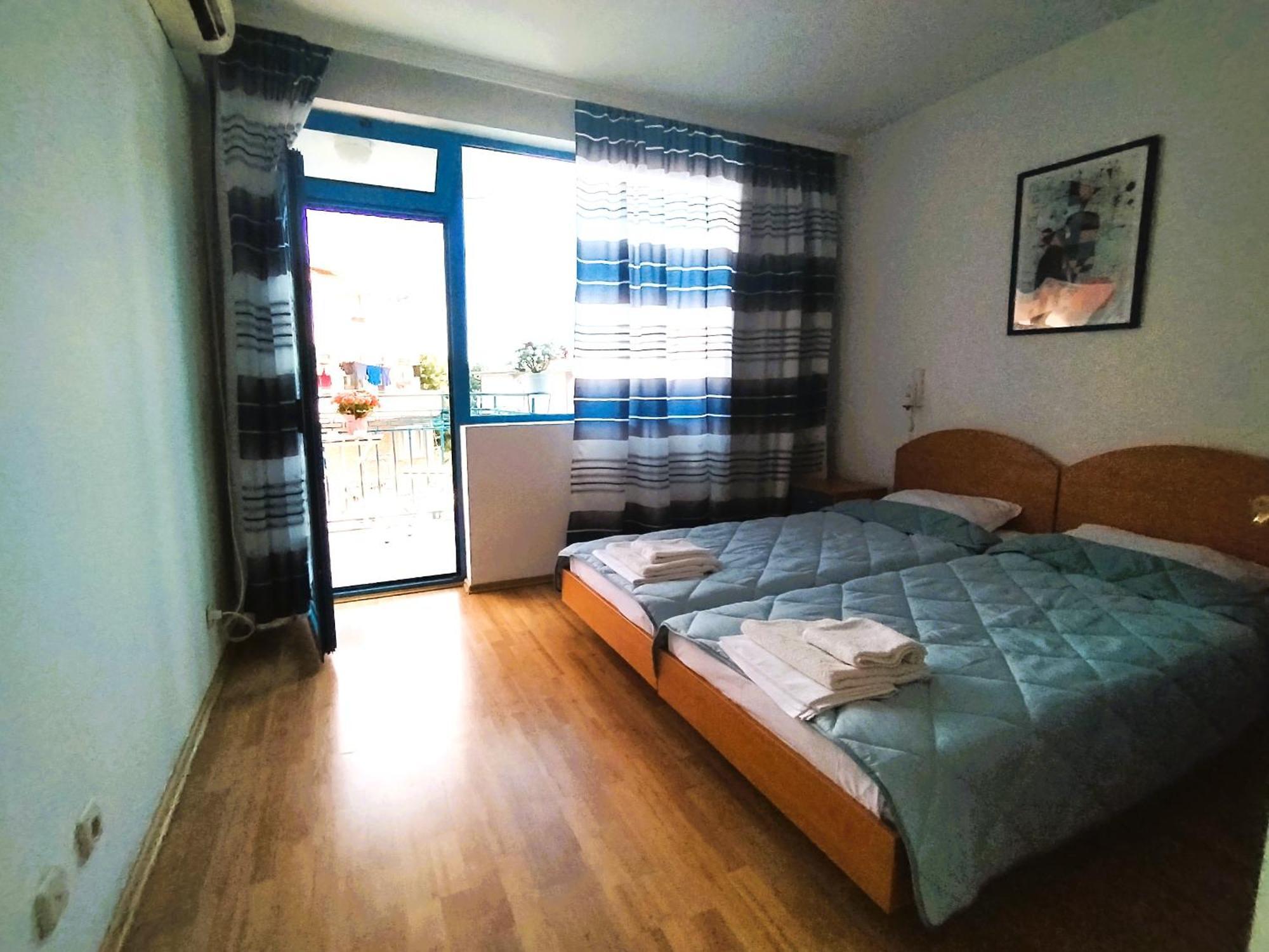 Lira Sto Apartments Πομόριε Εξωτερικό φωτογραφία