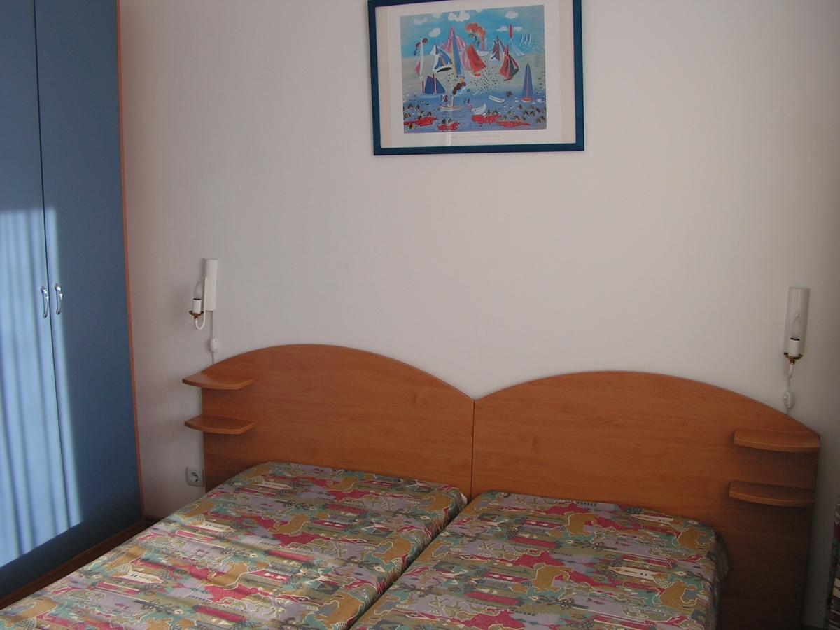 Lira Sto Apartments Πομόριε Εξωτερικό φωτογραφία