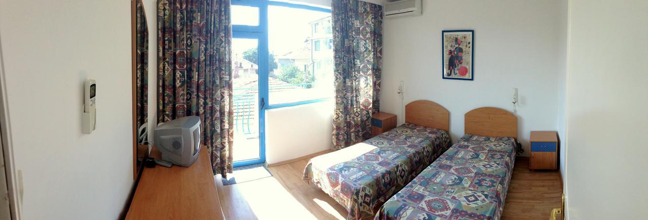 Lira Sto Apartments Πομόριε Εξωτερικό φωτογραφία